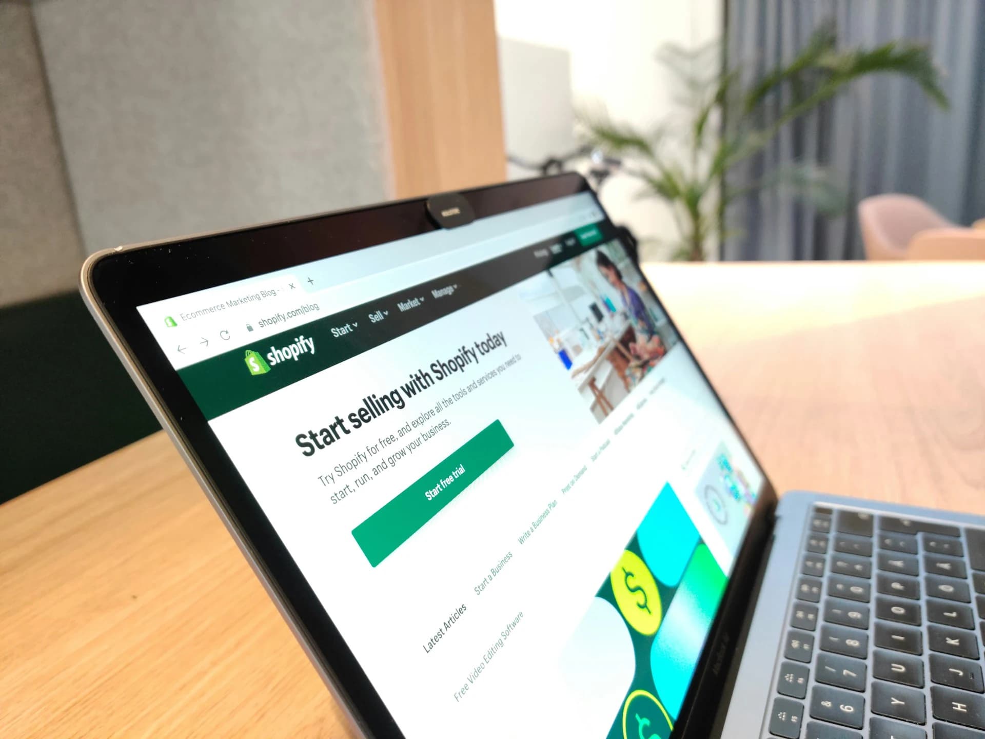 E-Commerce Dashboard
